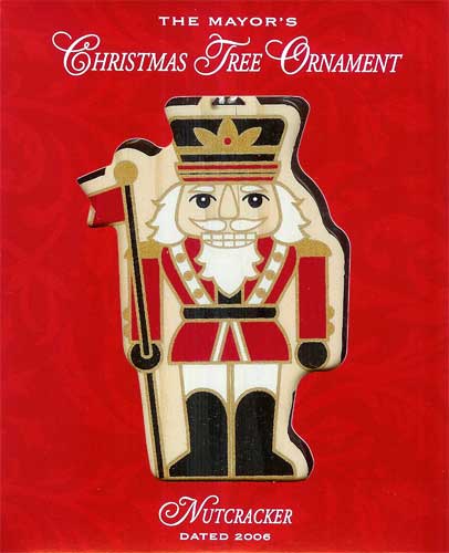 hallmark-2006-nutcracker-mayors-christmas-tree