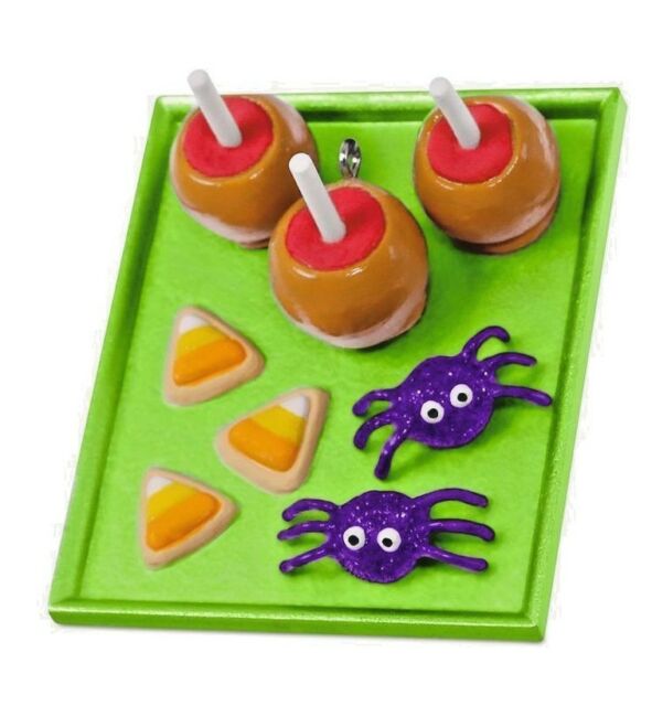 hallmark-2018-caramel-apple-goodness-QFO5233