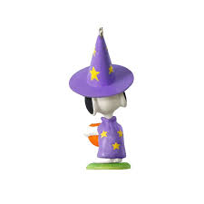 hallmark-2018-trick-or-treat-snoopy-miniature-halloween-QFO5256-back